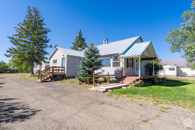 Photo 4 for MLS #2112423 at 165 W 100 North