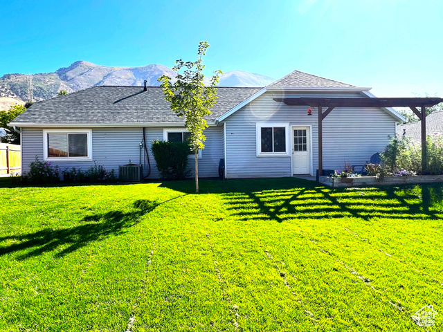 Photo 6 for MLS #2112432 at 10029 N Willow Ct
