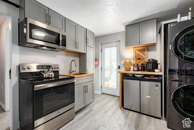 Photo 27 for MLS #2112443 at 2024 S Bonneview Dr