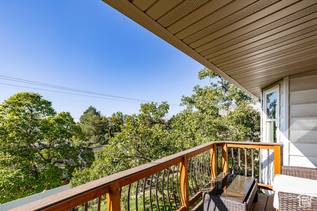Photo 10 for MLS #2112443 at 2024 S Bonneview Dr