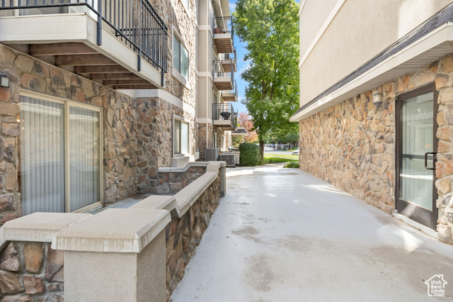 1205 E PRIVET DR #104, Salt Lake City UT 84121