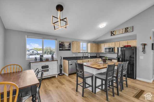 1282 S 875 W, Woods Cross UT 84087