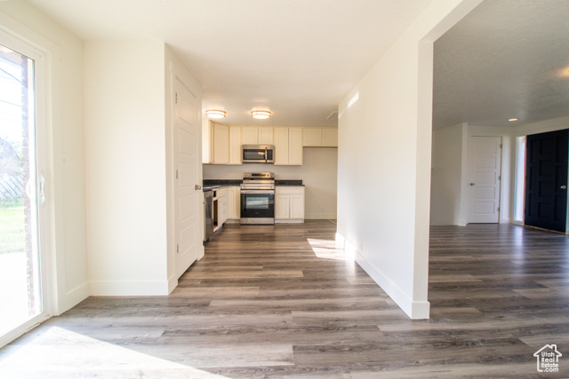 Photo 8 for MLS #2112484 at 177 S 200 East