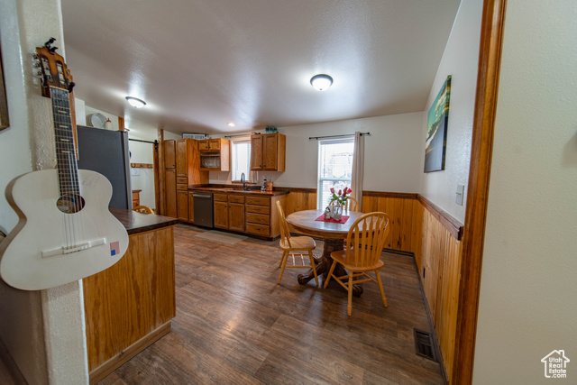 Photo 14 for MLS #2112485 at 180 E Main St