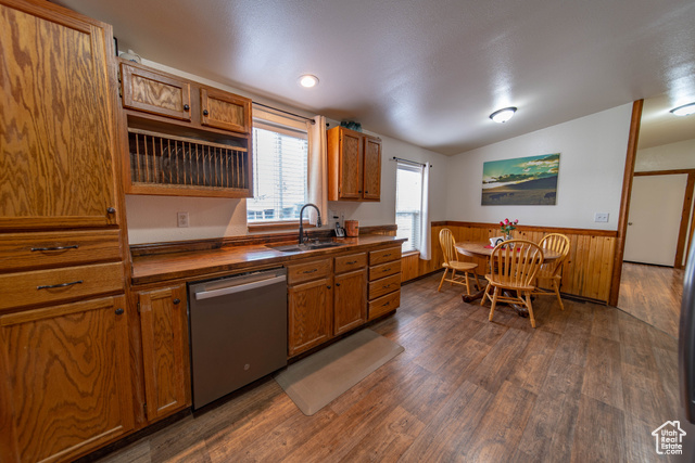 Photo 19 for MLS #2112485 at 180 E Main St