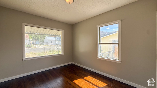 Photo 8 for MLS #2112532 at 590 Parkway St