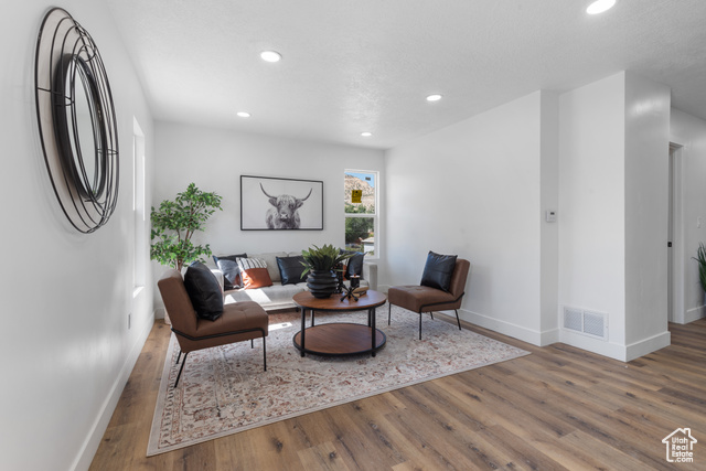 Photo 6 for MLS #2112533 at 156 Duchesne St