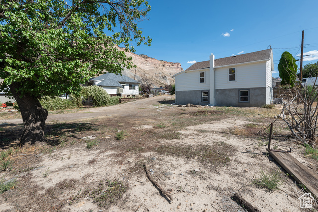Photo 27 for MLS #2112533 at 156 Duchesne St
