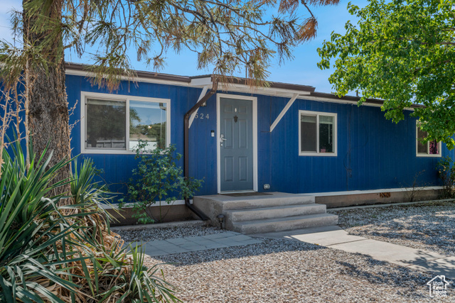 Photo 4 for MLS #2112539 at 524 E Bulloch St