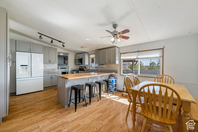 Photo 8 for MLS #2112539 at 524 E Bulloch St