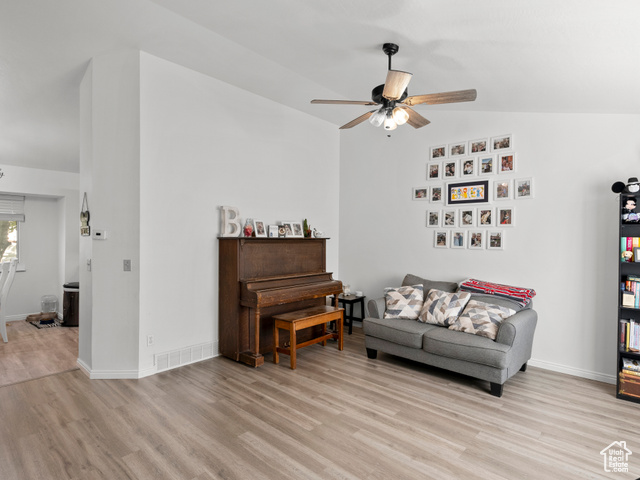 Photo 8 for MLS #2112542 at 3978 W Marlis Cir