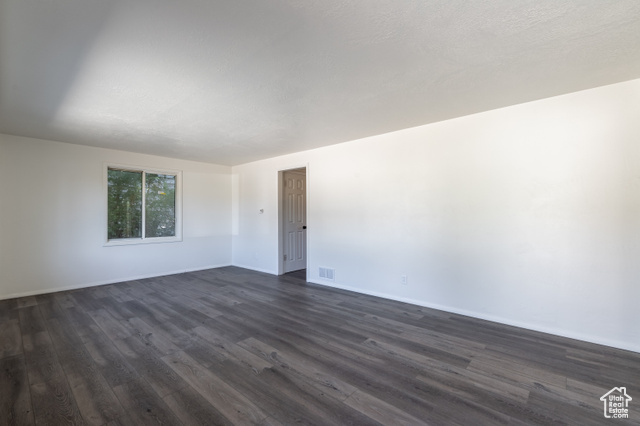 Photo 2 for MLS #2112586 at 215 W 15th St
