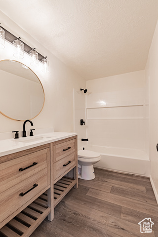 Photo 5 for MLS #2112586 at 215 W 15th St