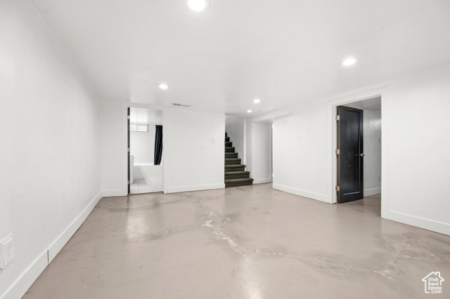 Photo 14 for MLS #2112596 at 873 N American Beauty Dr