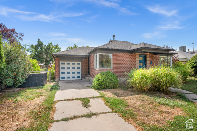 Photo 21 for MLS #2112596 at 873 N American Beauty Dr