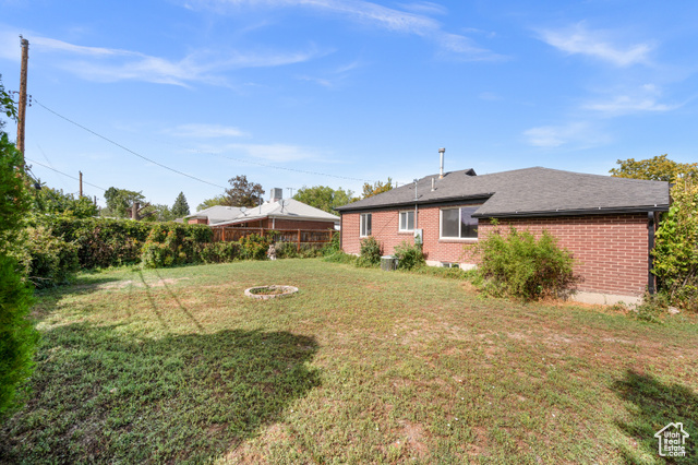 Photo 19 for MLS #2112596 at 873 N American Beauty Dr
