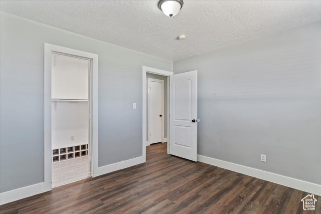 Photo 14 for MLS #2112604 at 780 Barlow St