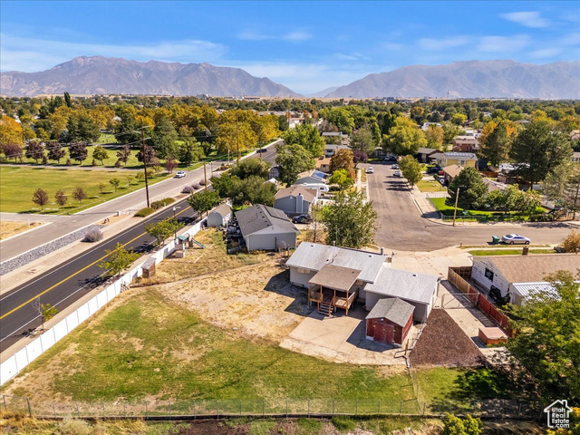 Photo 29 for MLS #2112604 at 780 Barlow St