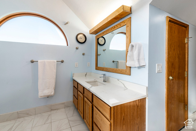 Photo 14 for MLS #2112625 at 3285 W Lower Saddleback Rd #5A