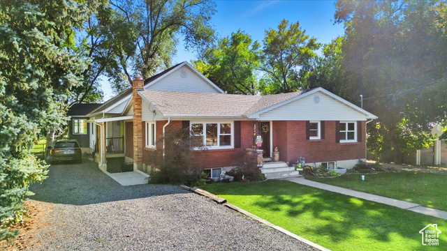 164 E 200 S, Hyde Park UT 84318