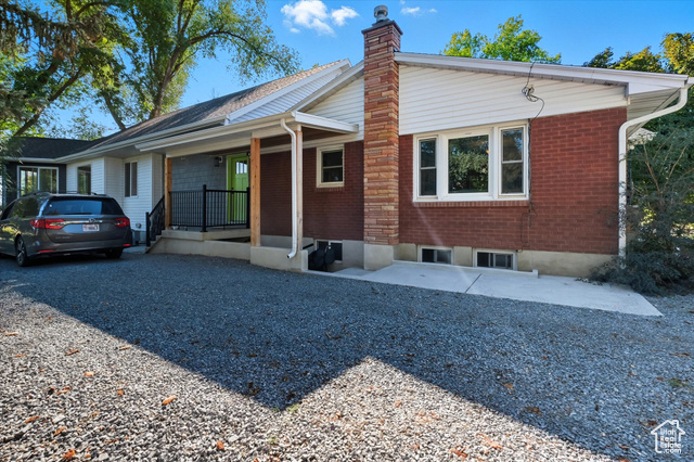 Photo 2 for MLS #2112634 at 164 E 200 South