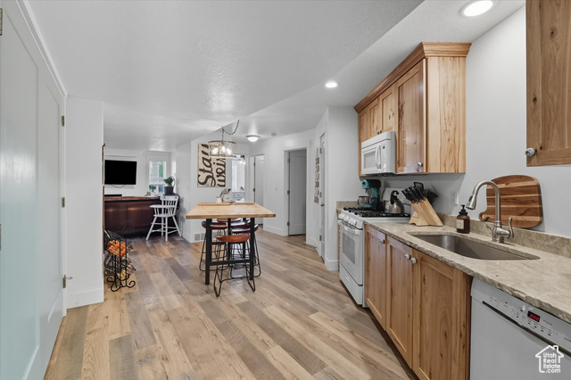 Photo 43 for MLS #2112634 at 164 E 200 South
