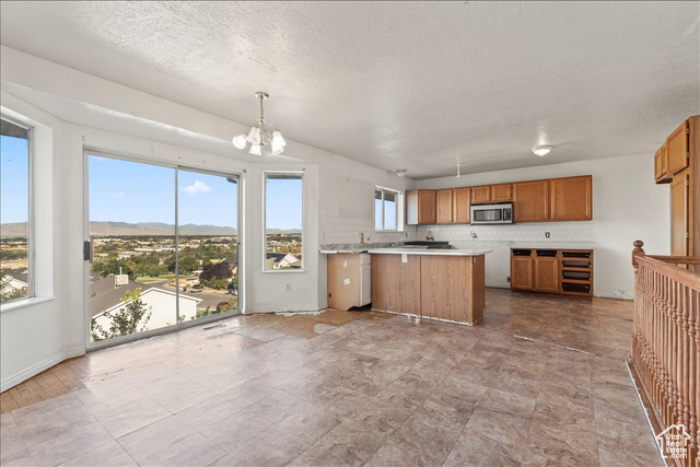 Photo 3 for MLS #2112656 at 1754 California Ave
