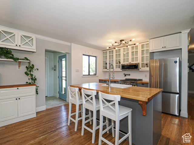 Photo 9 for MLS #2112684 at 1366 W Dupont Ave