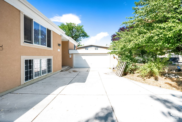 Photo 4 for MLS #2112690 at 1281 N Carousel St