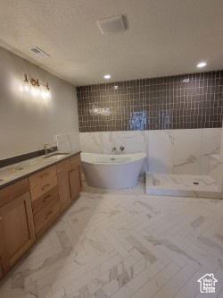 Photo 9 for MLS #2112726 at 2467 N Deseret View St