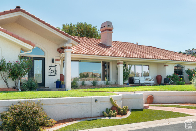 Photo 4 for MLS #2112824 at 2159 Fairway Hills Dr #40