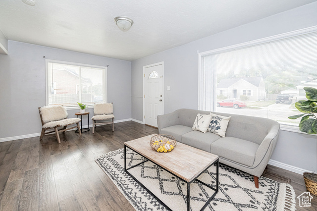 Photo 3 for MLS #2112855 at 573 E 5th St
