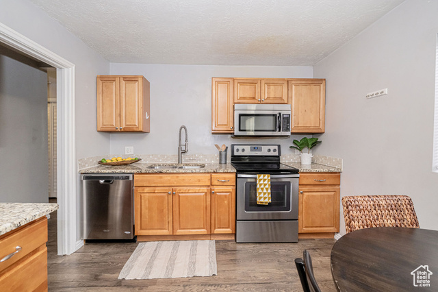 Photo 6 for MLS #2112855 at 573 E 5th St