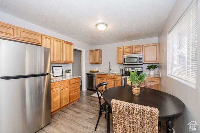 Photo 5 for MLS #2112855 at 573 E 5th St