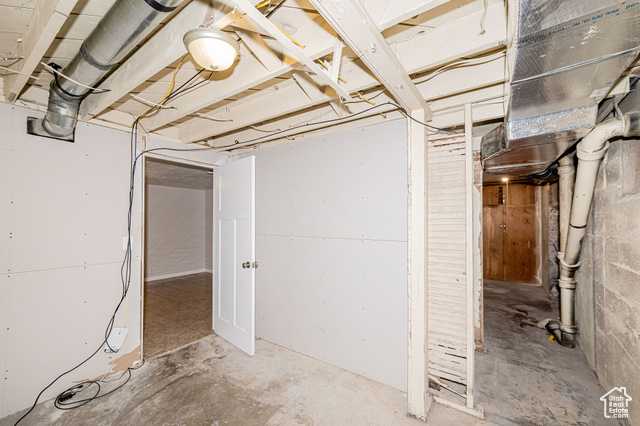 Photo 19 for MLS #2112855 at 573 E 5th St