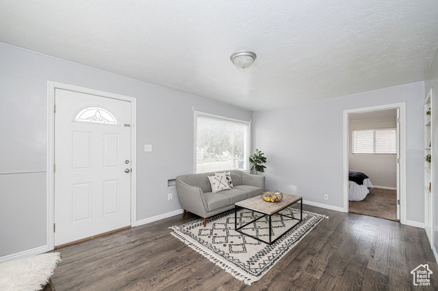 Photo 2 for MLS #2112855 at 573 E 5th St