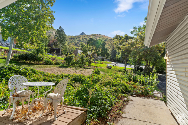 Photo 20 for MLS #2112873 at 2273 E Snoqualmie Cir Dr