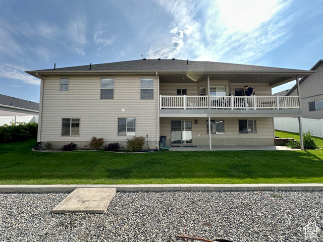 Photo 8 for MLS #2112884 at 653 N 200 East