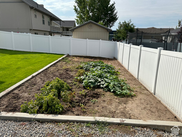 Photo 9 for MLS #2112884 at 653 N 200 East
