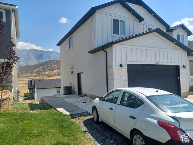 Photo 3 for MLS #2112898 at 1867 S Longview Rd