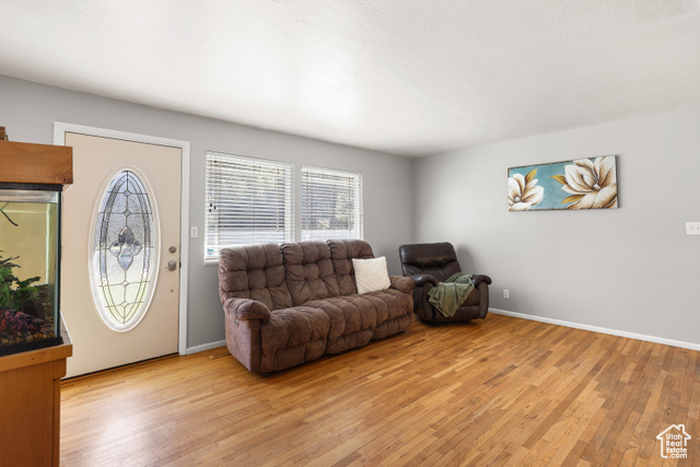 Photo 3 for MLS #2112910 at 1158 16th St