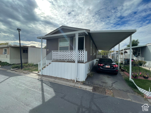 MLS #2112917                     located at 2585 W 2720 South #109,
                     West Valley City, UT