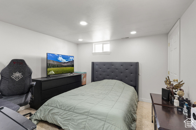 Photo 17 for MLS #2112923 at 261 Vanburen Ave