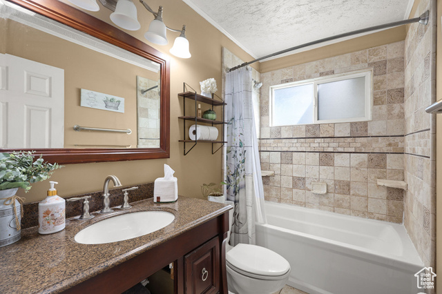 Photo 8 for MLS #2112923 at 261 Vanburen Ave