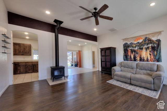 Photo 8 for MLS #2112956 at 417 E Coronado Ln