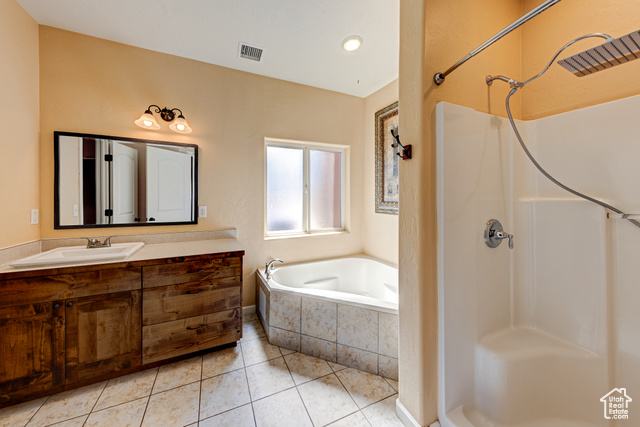 Photo 16 for MLS #2112956 at 417 E Coronado Ln
