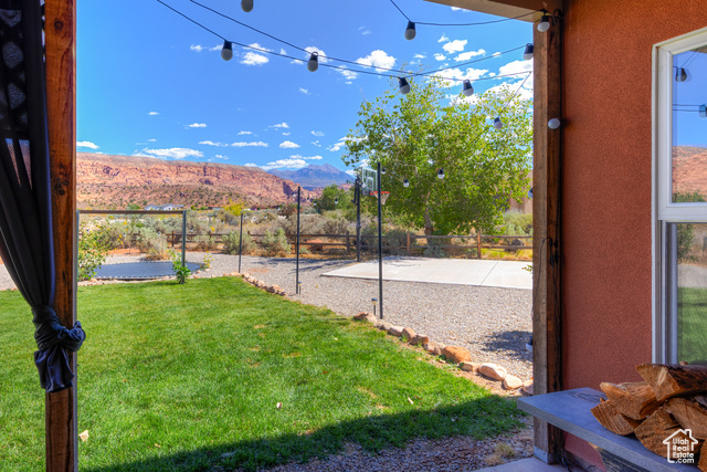 Photo 33 for MLS #2112956 at 417 E Coronado Ln