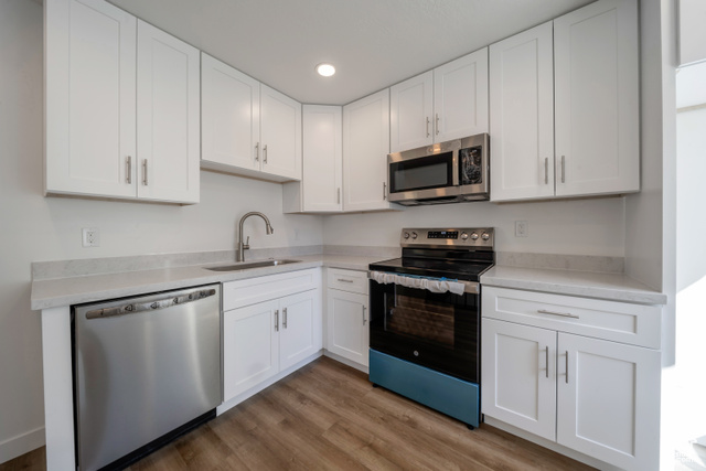 Photo 11 for MLS #2112969 at 2831 S Merton Way
