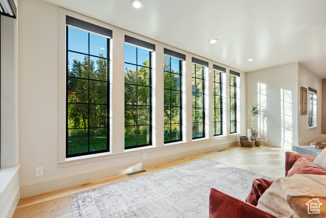 Photo 39 for MLS #2112983 at 1141 S Oak Leaf Ln