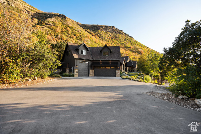 Photo 10 for MLS #2112983 at 1141 S Oak Leaf Ln